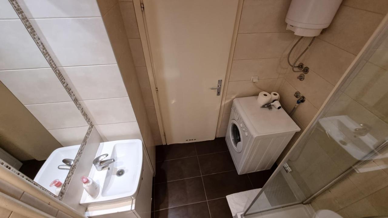 Slavija Square Apartments Belgrado Esterno foto