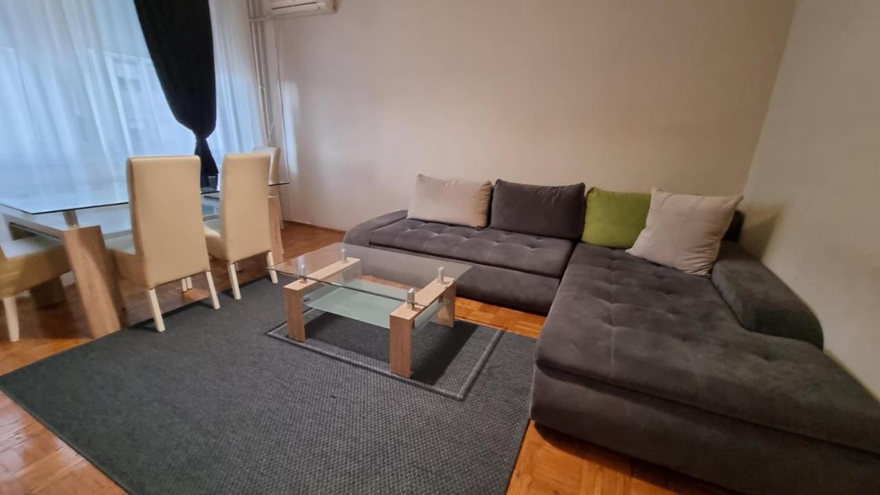 Slavija Square Apartments Belgrado Esterno foto