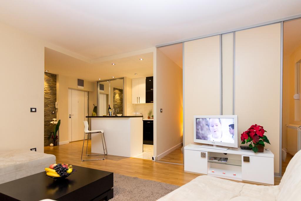 Slavija Square Apartments Belgrado Camera foto