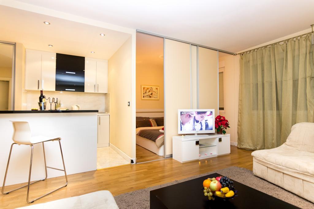 Slavija Square Apartments Belgrado Camera foto