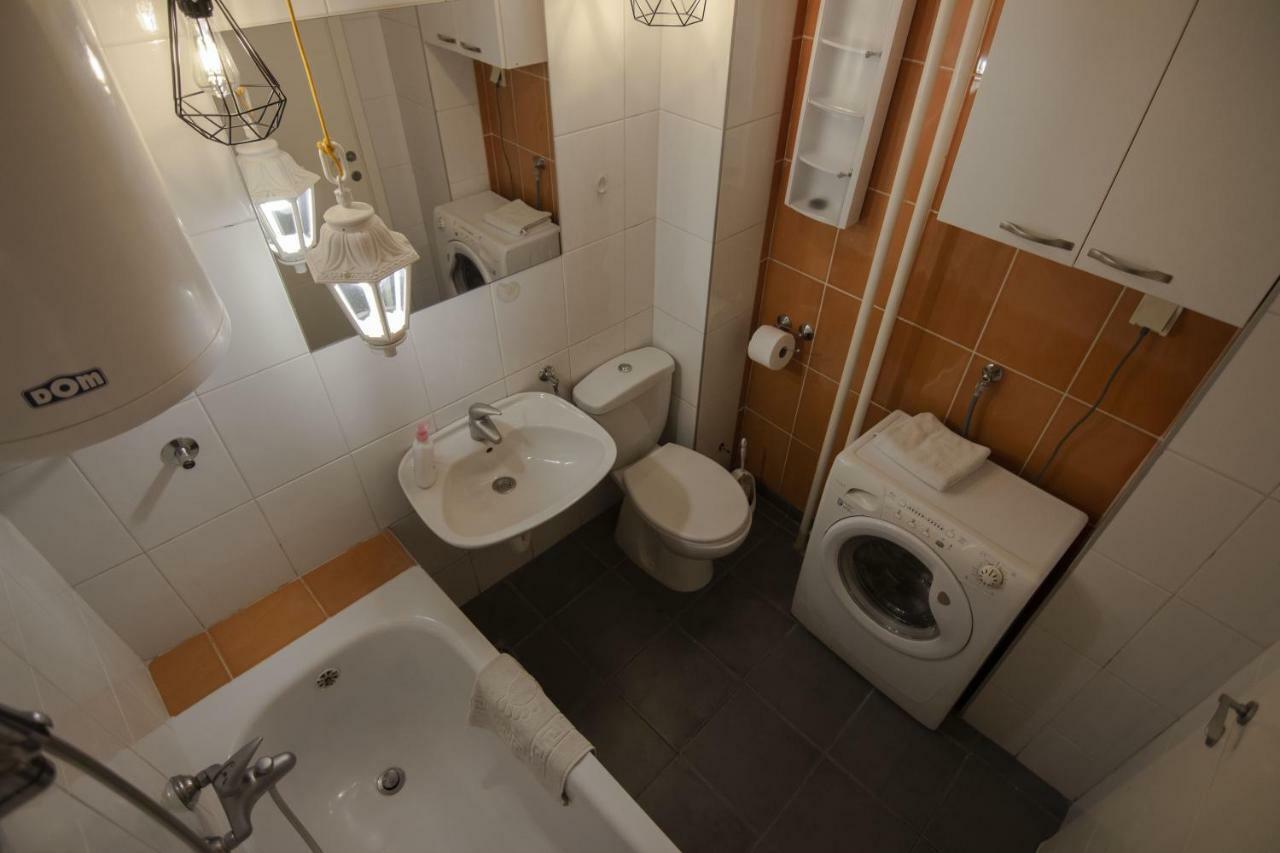 Slavija Square Apartments Belgrado Esterno foto