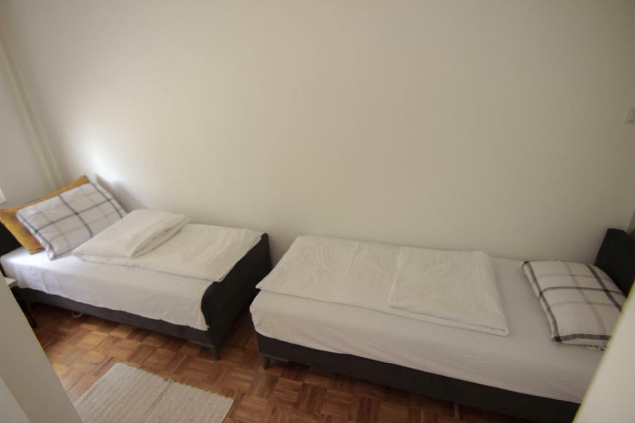 Slavija Square Apartments Belgrado Esterno foto