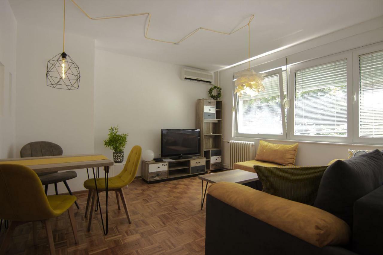 Slavija Square Apartments Belgrado Esterno foto