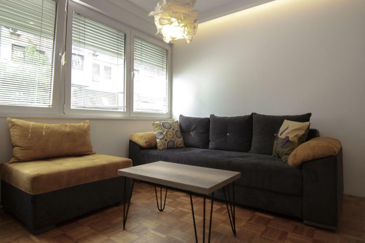 Slavija Square Apartments Belgrado Esterno foto