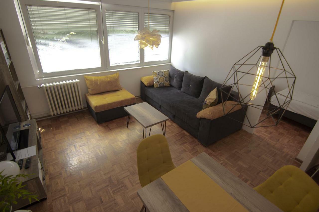 Slavija Square Apartments Belgrado Esterno foto