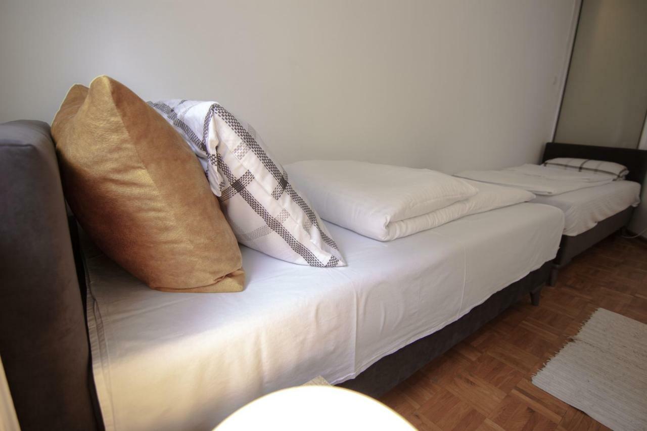 Slavija Square Apartments Belgrado Esterno foto